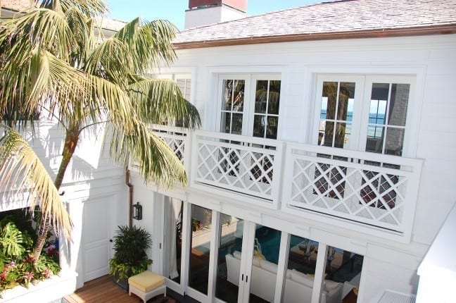 This Malibu beach house was specified with Dynamic’s painted Accoya wood windows & doors